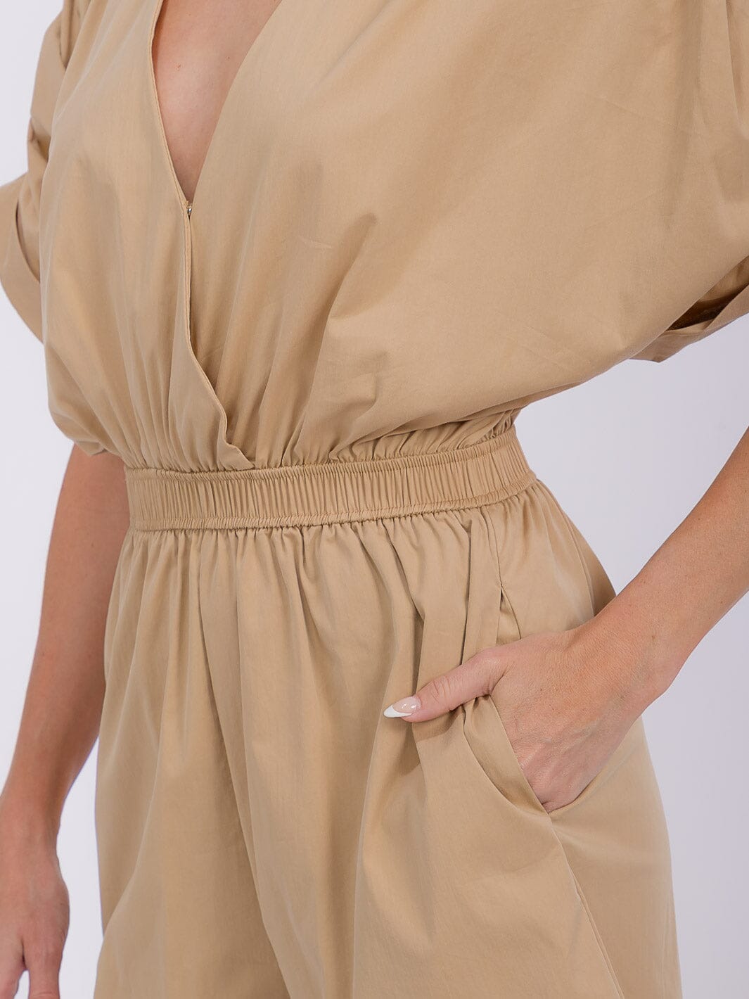 WOMEN'S SHORT RUCHED SLEEVE V-NECK POCKETS SMOCK WAIST ROMPER