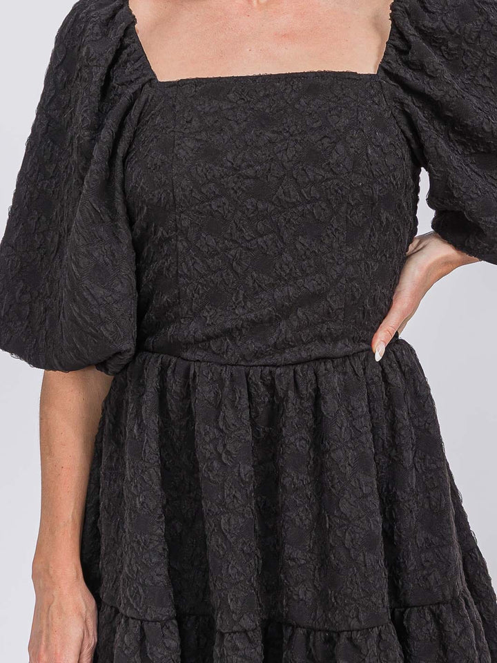 WOMEN'S SHORT PUFF SLEEVE SQUARE NECK SMOCK DETAILED TIERED MINI DRESS