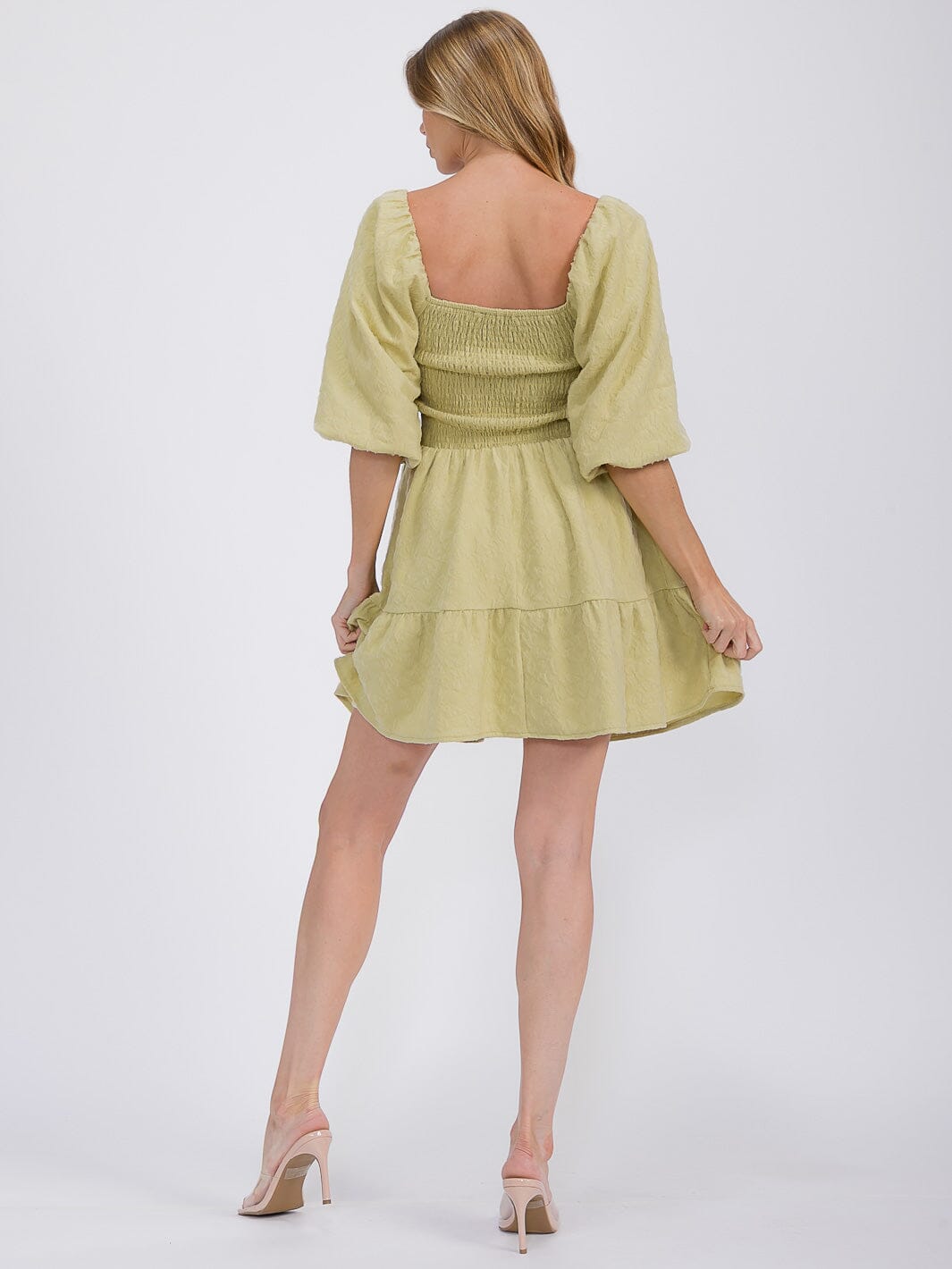 WOMEN'S SHORT PUFF SLEEVE SQUARE NECK SMOCK DETAILED TIERED MINI DRESS