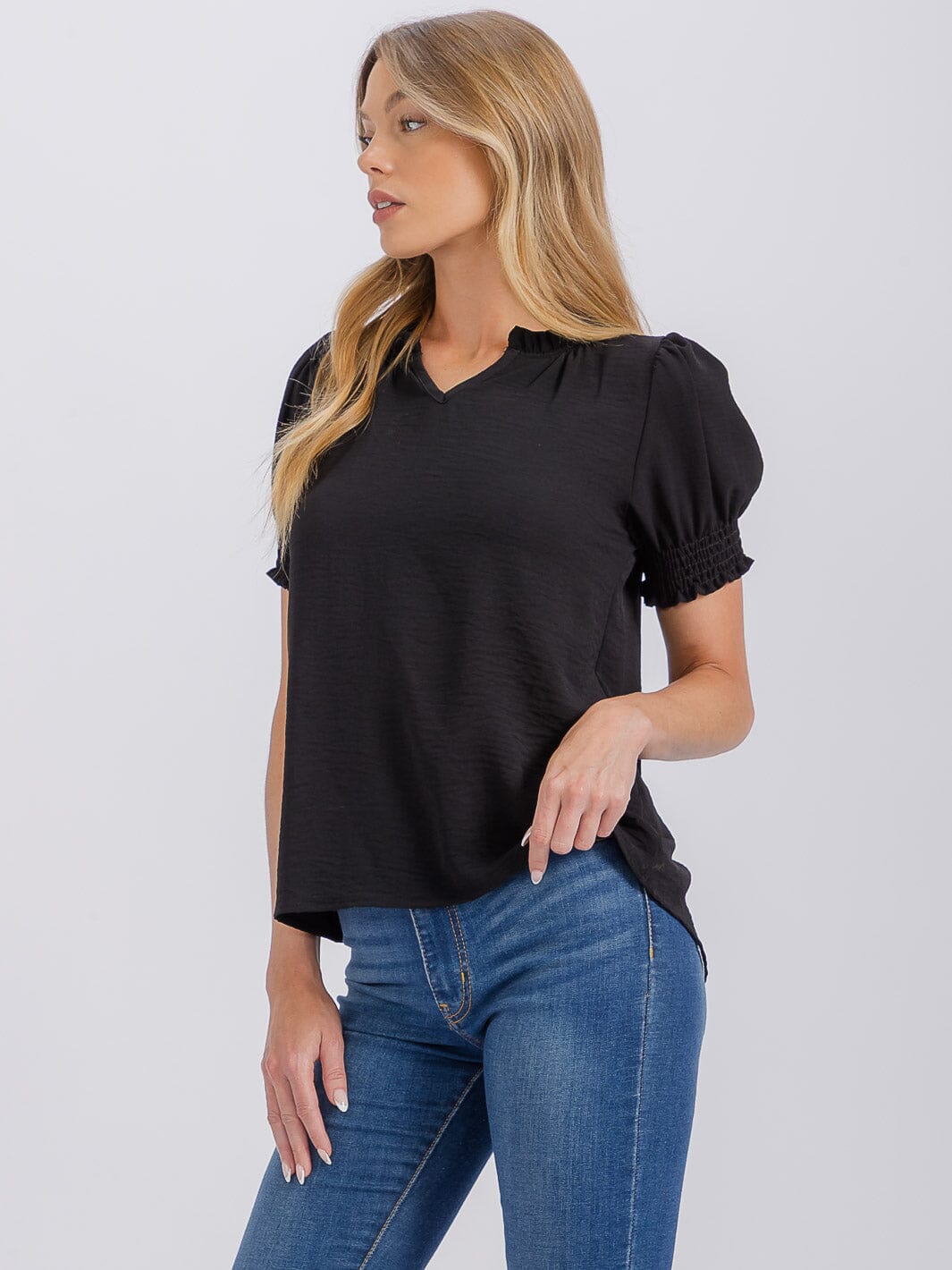 WOMEN'S SHORT PUFF SLEEVE V-NECK BLOUSE