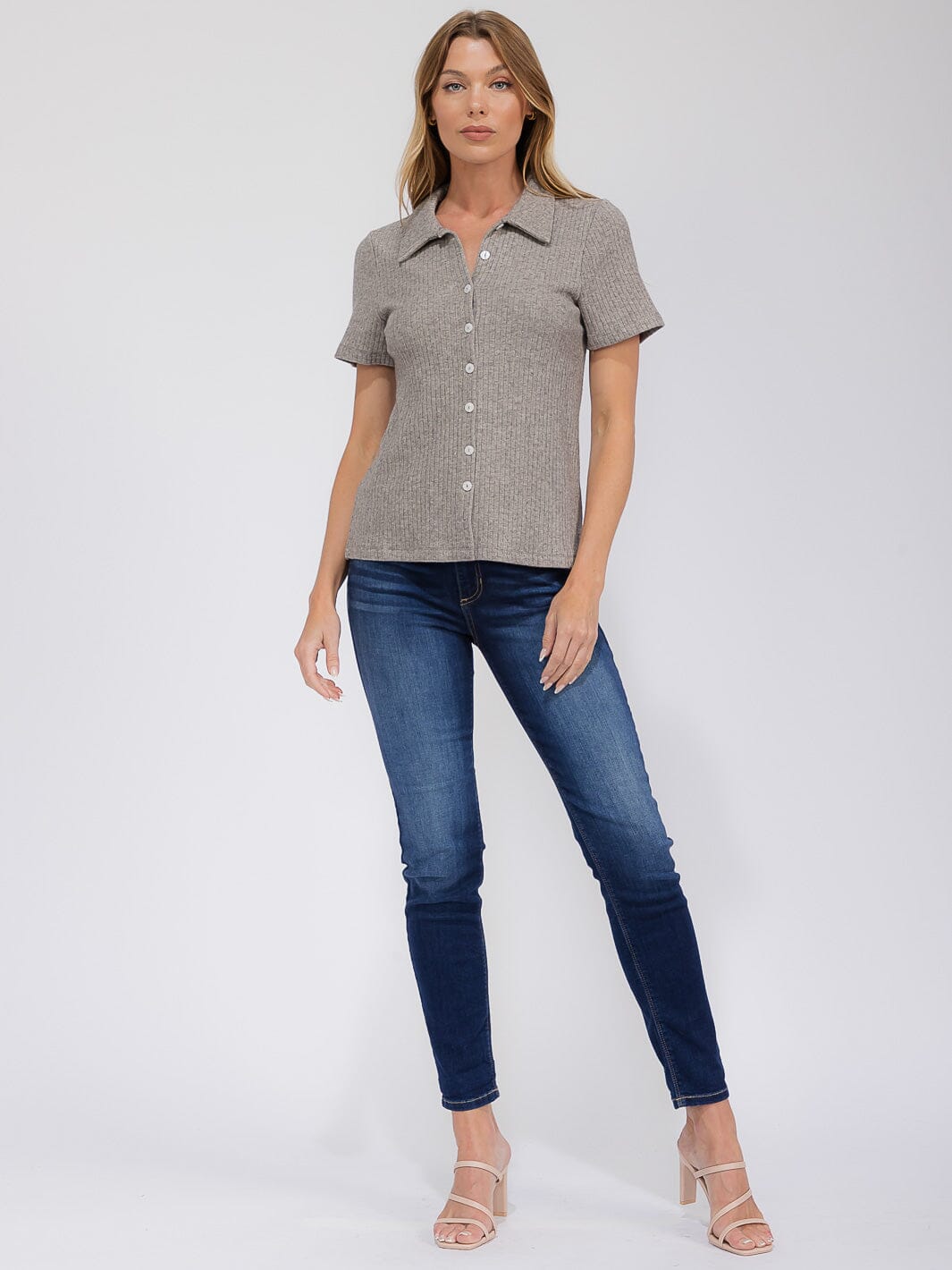 WOMEN'S SHORT SLEEVE BUTTON UP BLOUSE