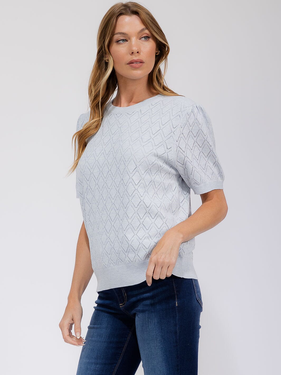 WOMEN'S SHORT SLEEVE DETAILED BLOUSE