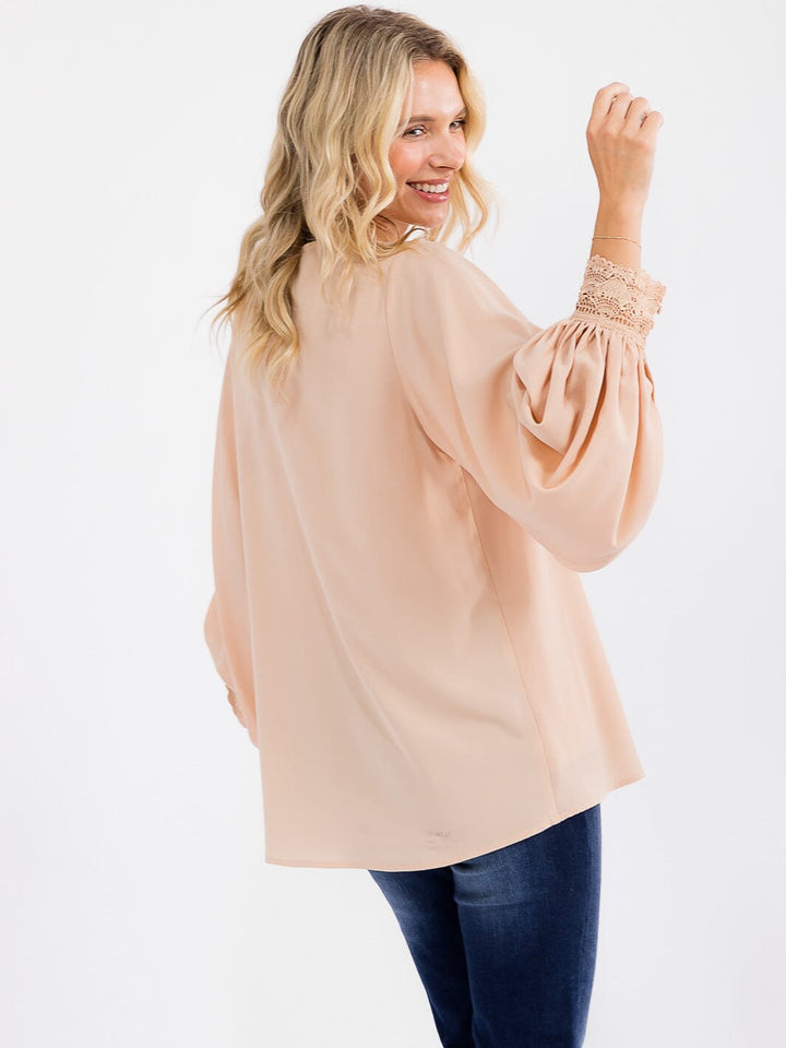 WOMEN'S LONG SLEEVE V-NECK CROCHET DETAILED LOOSE FIT BLOUSE