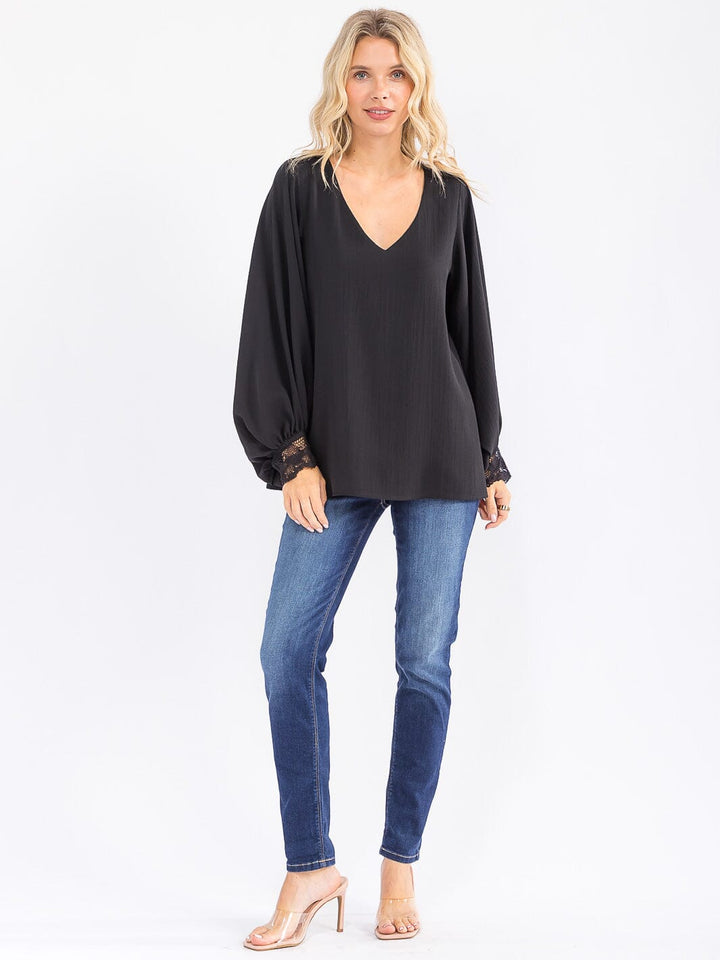 WOMEN'S LONG SLEEVE V-NECK CROCHET DETAILED LOOSE FIT BLOUSE