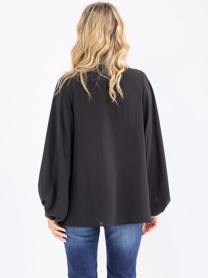 WOMEN'S LONG SLEEVE V-NECK CROCHET DETAILED LOOSE FIT BLOUSE