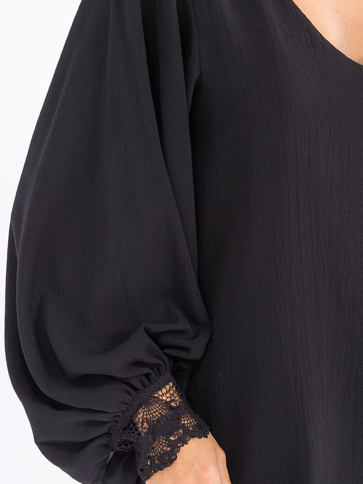 WOMEN'S LONG SLEEVE V-NECK CROCHET DETAILED LOOSE FIT BLOUSE