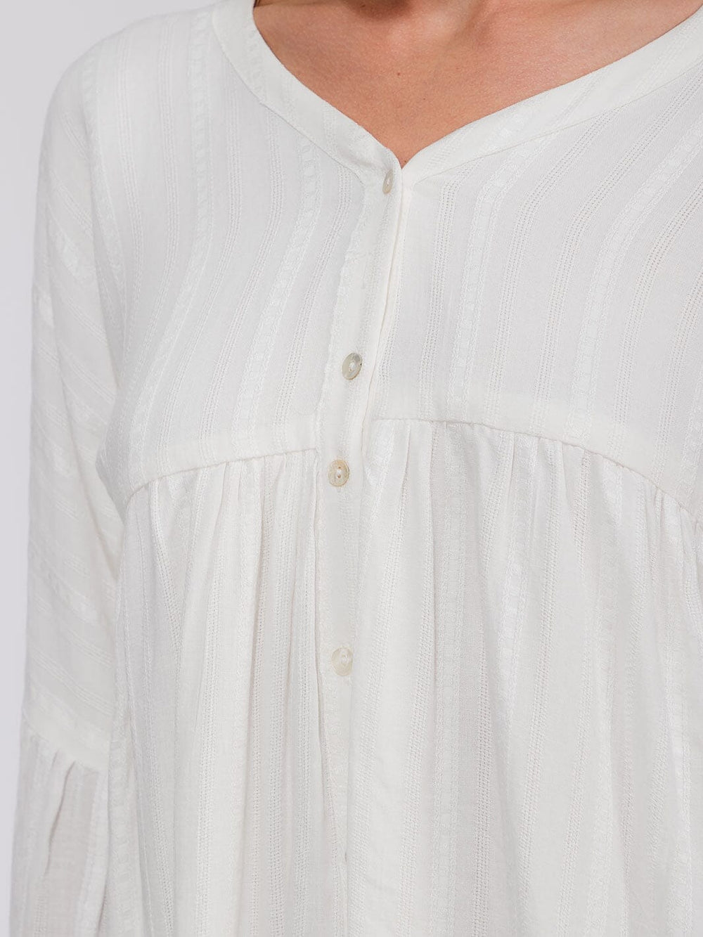 WOMEN'S LONG BELL SLEEVE BUTTON UP BLOUSE