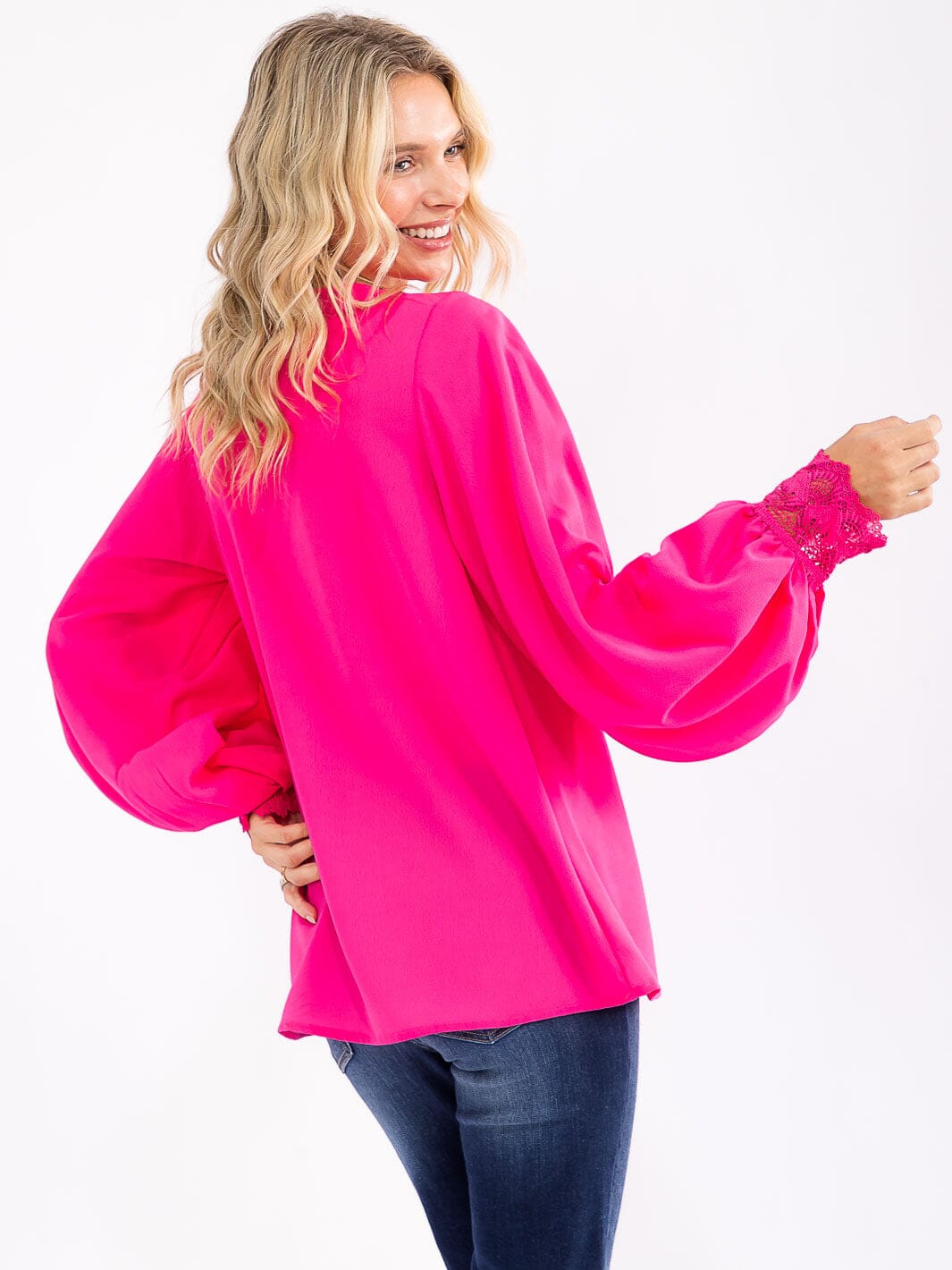 WOMEN'S LONG SLEEVE V-NECK CROCHET DETAILED LOOSE FIT BLOUSE