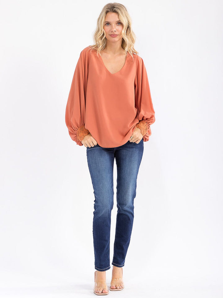 WOMEN'S LONG SLEEVE V-NECK CROCHET DETAILED LOOSE FIT BLOUSE