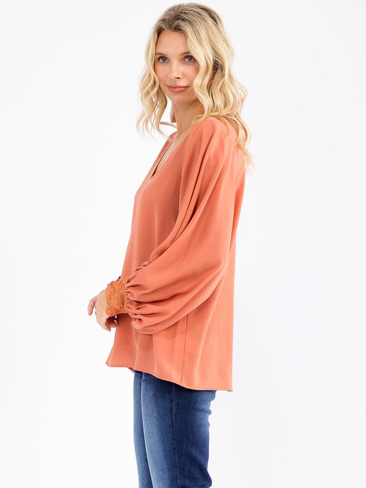 WOMEN'S LONG SLEEVE V-NECK CROCHET DETAILED LOOSE FIT BLOUSE