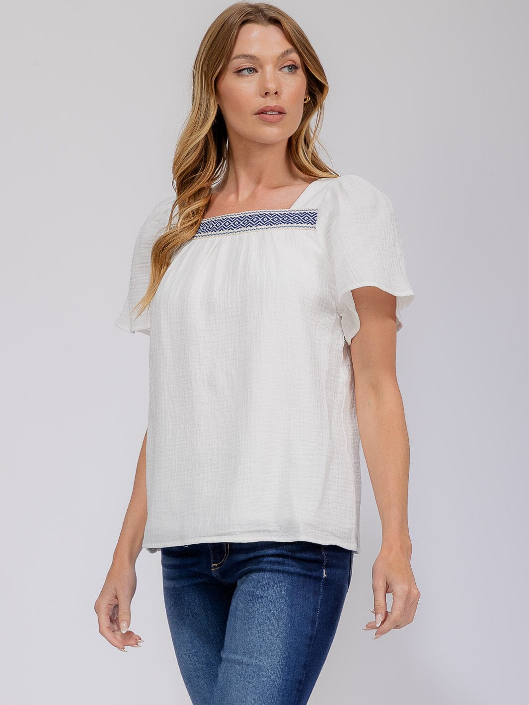 WOMEN'S SHORT RUFFLE SLEEVE SQUARE NECK TRIM DETAILED TUNIC BLOUSE