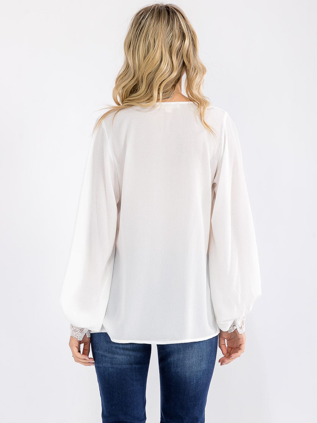 WOMEN'S LONG SLEEVE V-NECK CROCHET DETAILED LOOSE FIT BLOUSE