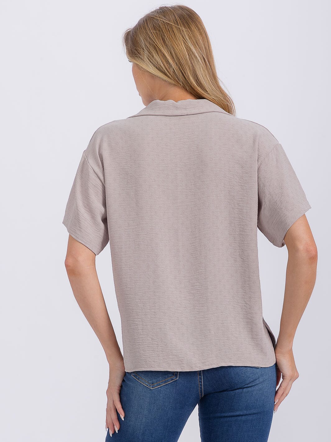 WOMEN'S SHORT SLEEVE V-NECK HIGH-LOW BLOUSE