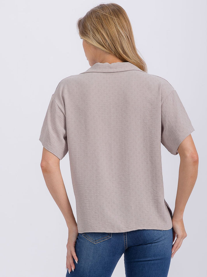 WOMEN'S SHORT SLEEVE V-NECK HIGH-LOW BLOUSE