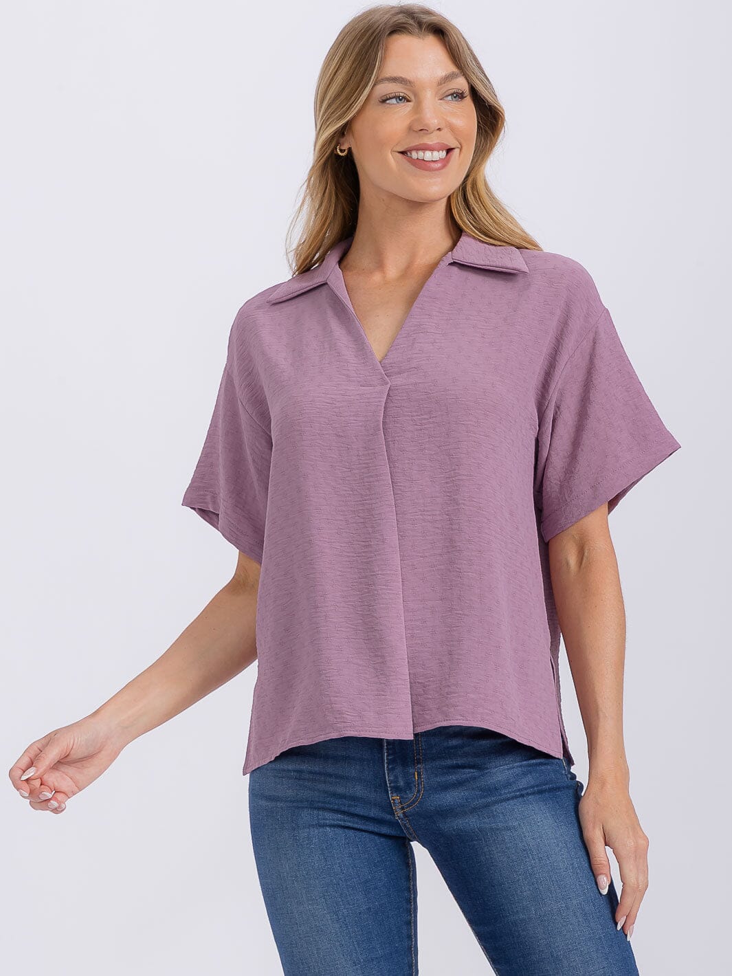 WOMEN'S SHORT SLEEVE V-NECK HIGH-LOW BLOUSE