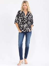 WOMEN'S SHORT SLEEVE HIGH-LOW LOOSE FIT BUTTON UP PRINTED BLOUSE