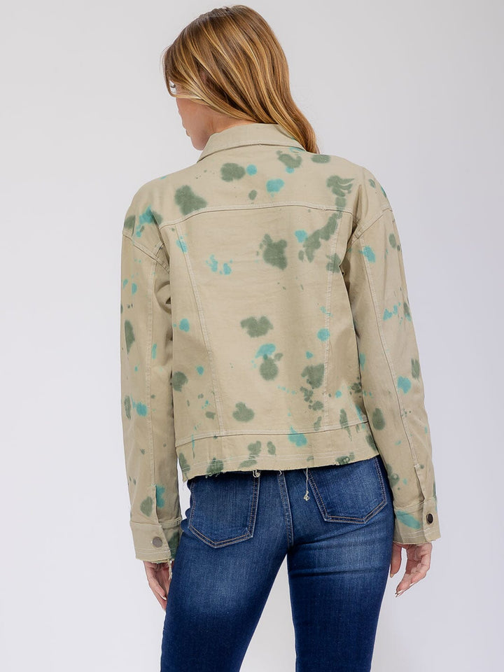 WOMEN'S LONG SLEEVE BUTTON CLOSURE FRONT POCKETS DENIM TIE DYE JACKET