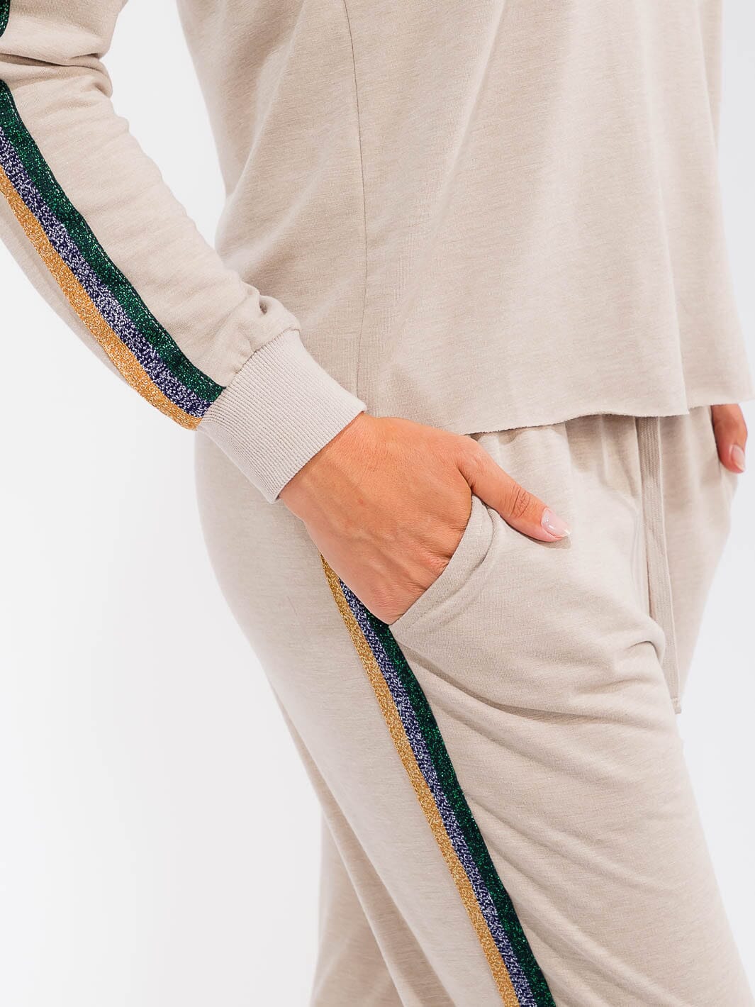 WOMEN'S ELASTIC WAIST FRONT POCKETS STRIPE DETAILED JOGGER PANTS