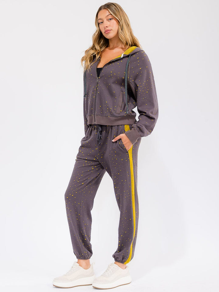 WOMEN'S ELASTIC WAIST FRONT POCKETS DISTRESS JOGGER PANTS