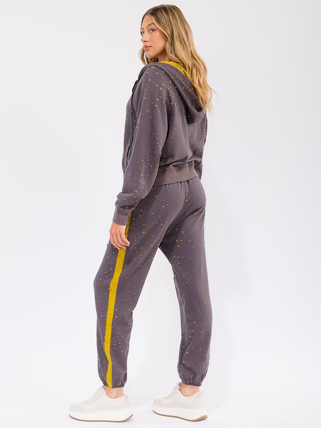 WOMEN'S ELASTIC WAIST FRONT POCKETS DISTRESS JOGGER PANTS