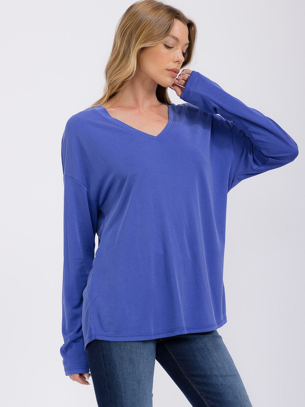 WOMEN'S LONG SLEEVE V-NECK SOLID TOP