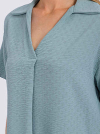 WOMEN'S SHORT SLEEVE V-NECK HIGH-LOW BLOUSE