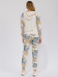WOMEN'S LONG SLEEVE ZIPPER CLOSURE FRONT POCKETS HOODED CAMO JACKET