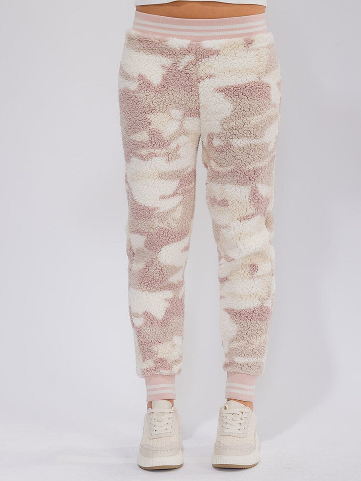WOMEN'S ELASTIC WAIST SHERPA CAMO PRINT JOGGER PANTS