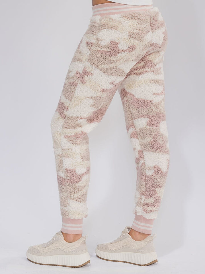 WOMEN'S ELASTIC WAIST SHERPA CAMO PRINT JOGGER PANTS
