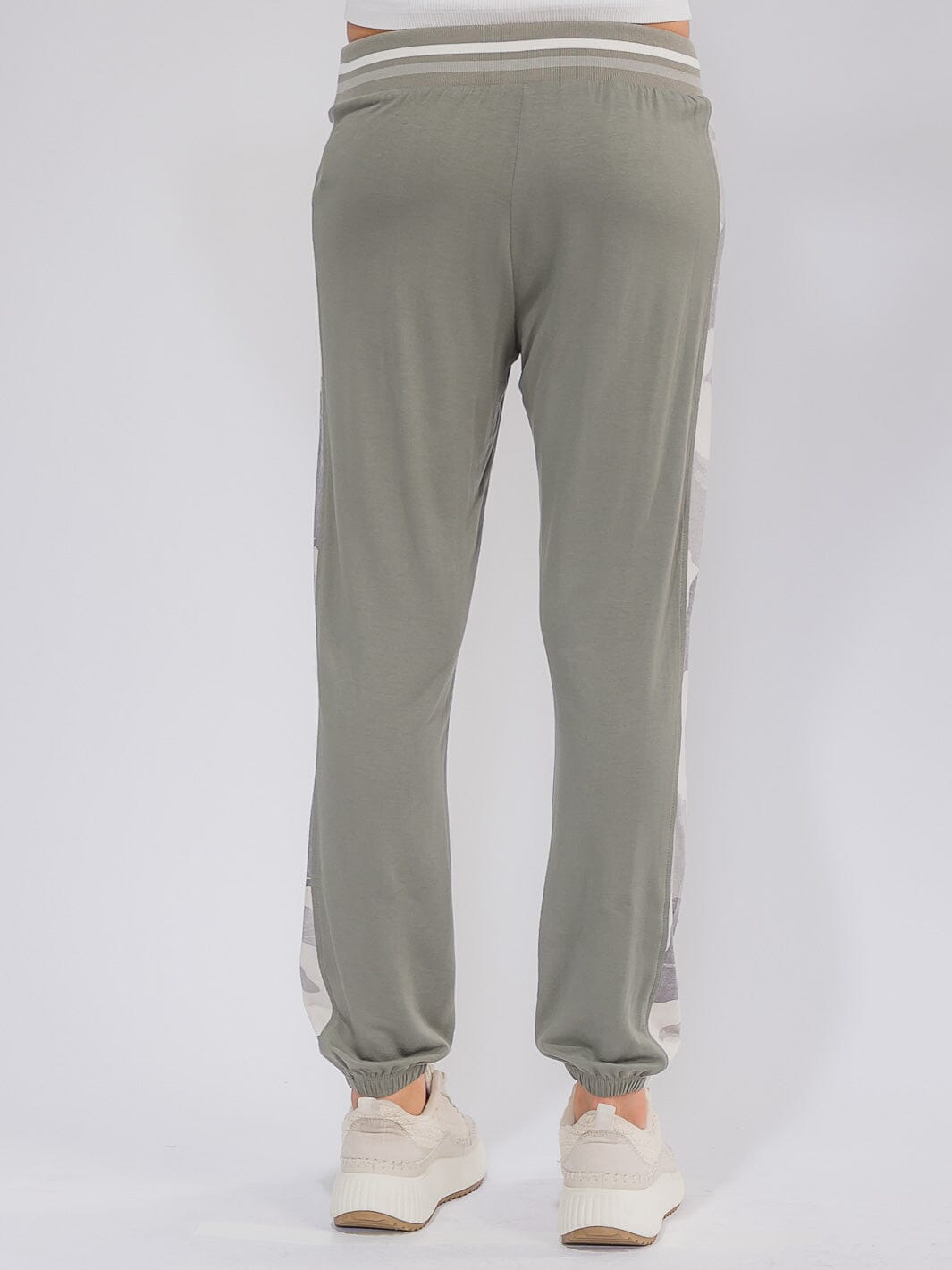 WOMEN'S ELASTIC WAIST CONTAST CAMO PRINT JOGGER PANTS