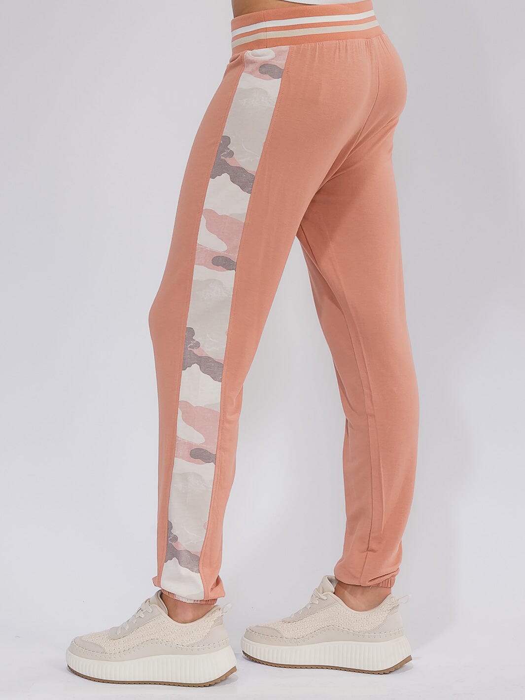 WOMEN'S ELASTIC WAIST CONTAST CAMO PRINT JOGGER PANTS