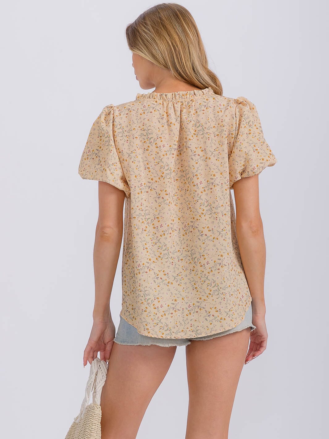 WOMEN'S SHORT PUFF SLEEVE V-NECK FLORAL BLOUSE
