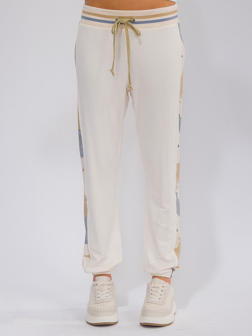 WOMEN'S ELASTIC WAIST CONTAST CAMO PRINT JOGGER PANTS