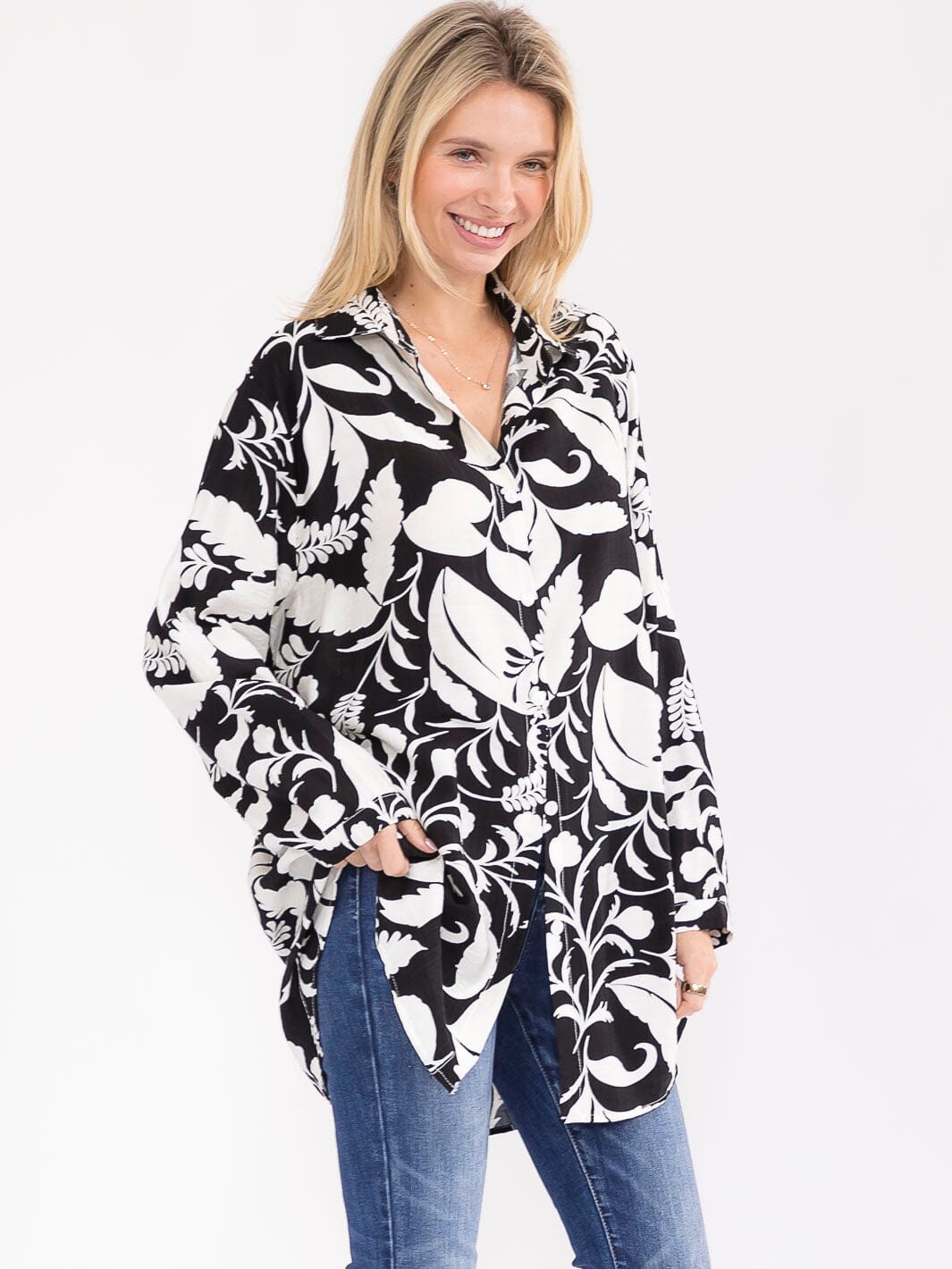 WOMEN'S LONG SLEEVE BUTTON UP HIGH-LOW PRINT BLOUSE