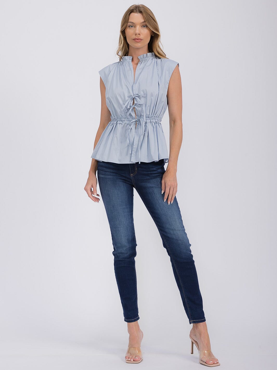 WOMEN'S SLEEVELESS FRONT TIE PEPLUM TOP