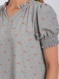WOMEN'S SHORT PUFF SLEEVE V-NECK FLORAL BLOUSE