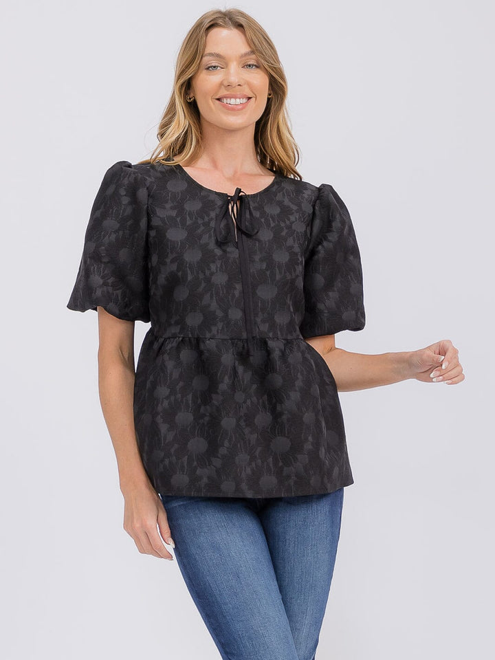 WOMEN'S SHORT PUFF SLEEVE V-NECK FLORAL DETAILED BLOUSE