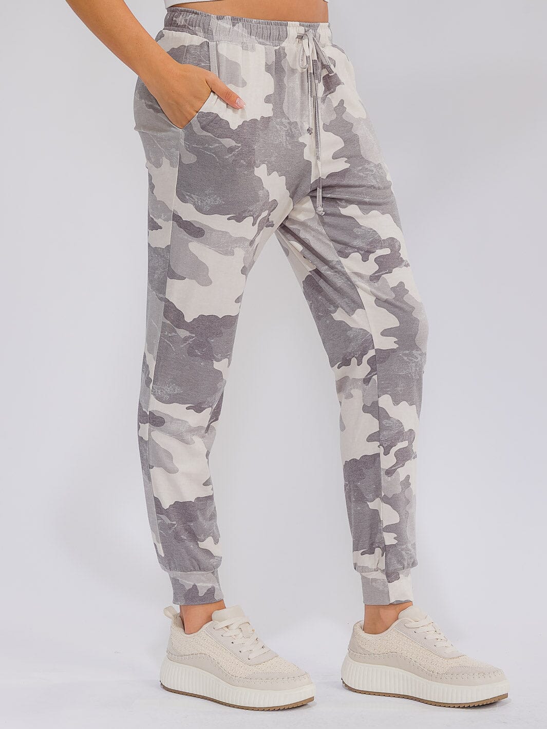 WOMEN'S ELASTIC WAIST FRONT POCKETS DISTRESS JOGGER PANTS (Copy)