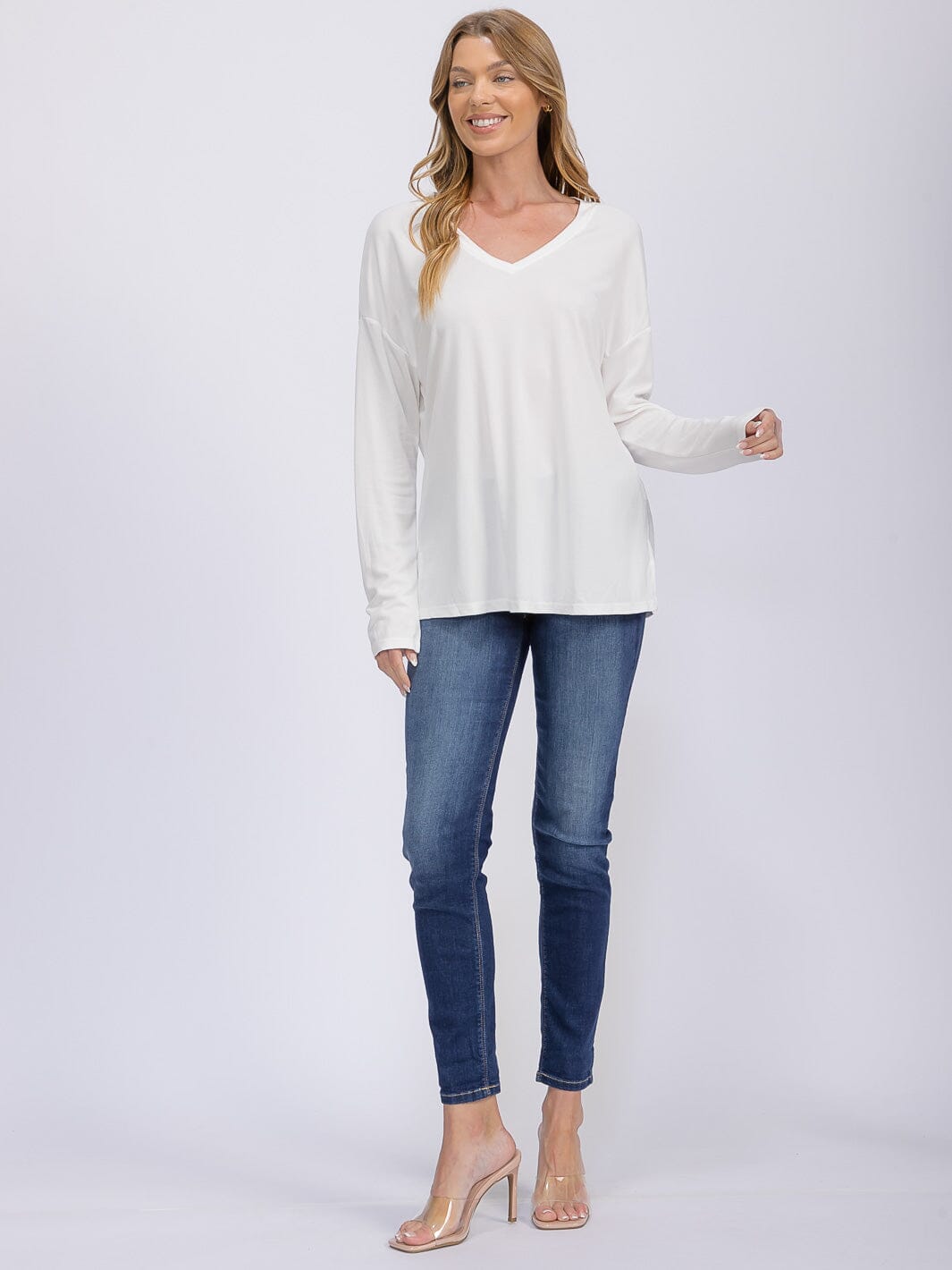 WOMEN'S LONG SLEEVE V-NECK SOLID TOP