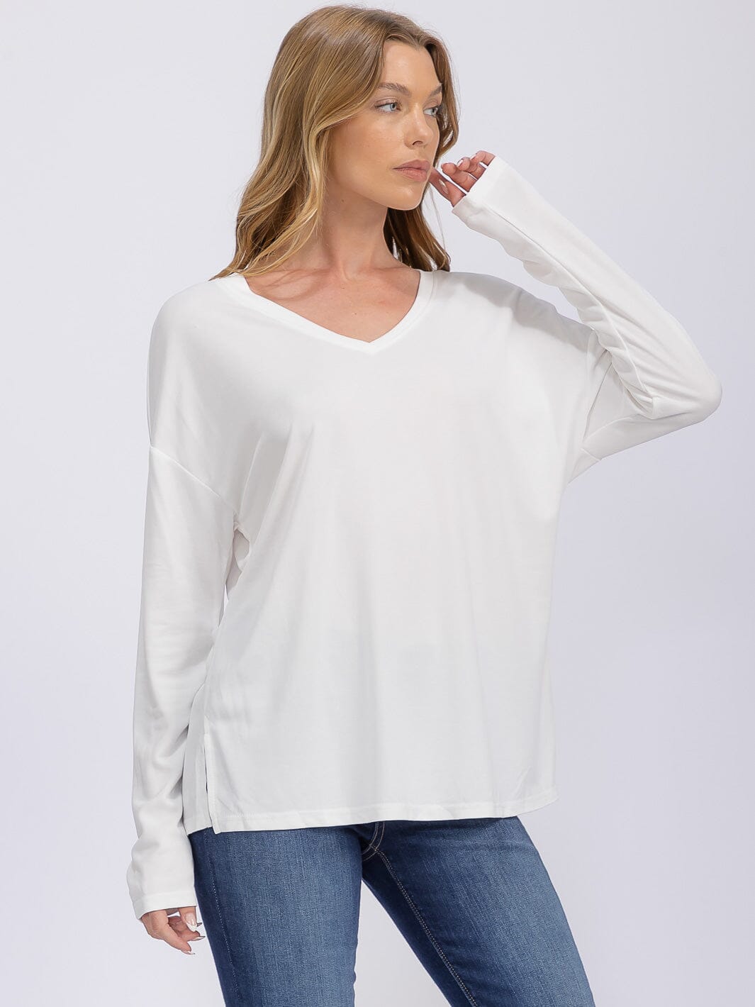 WOMEN'S LONG SLEEVE V-NECK SOLID TOP