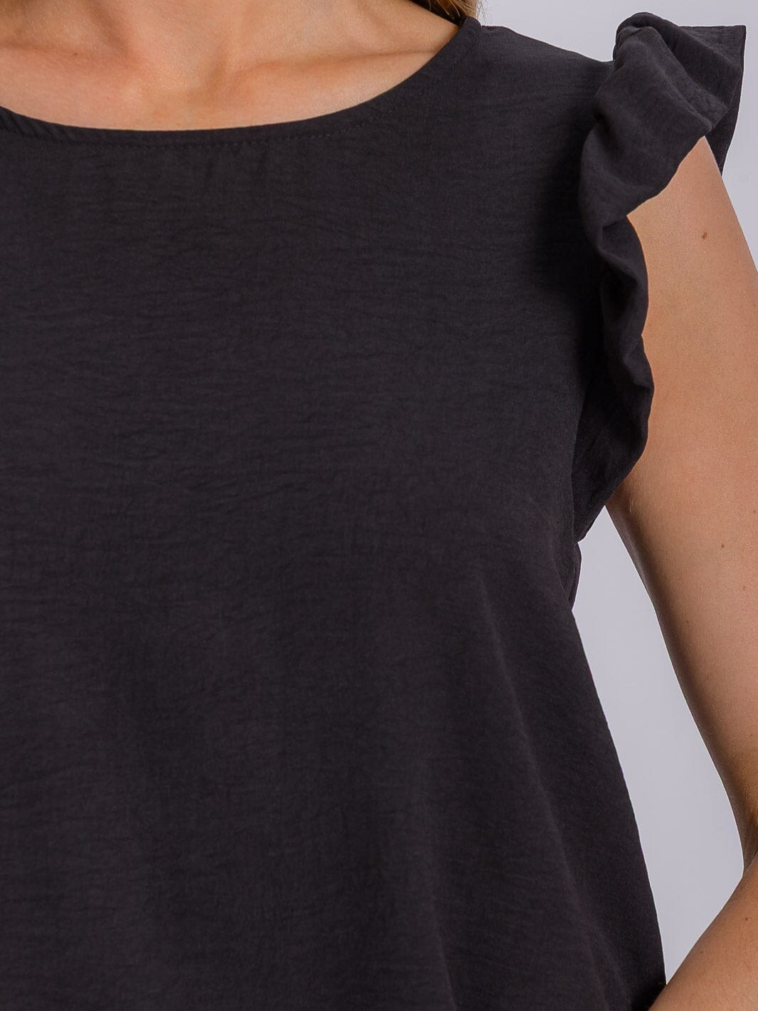 WOMEN'S RUFFLE SLEEVE HIGH-LOW BLOUSE