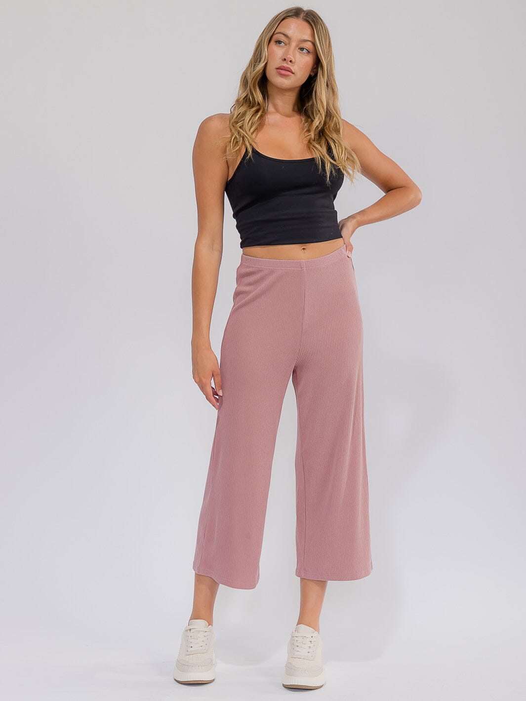 WOMEN'S ELASTIC WAIST RIBBED WIDE LEG CAPRI PANTS