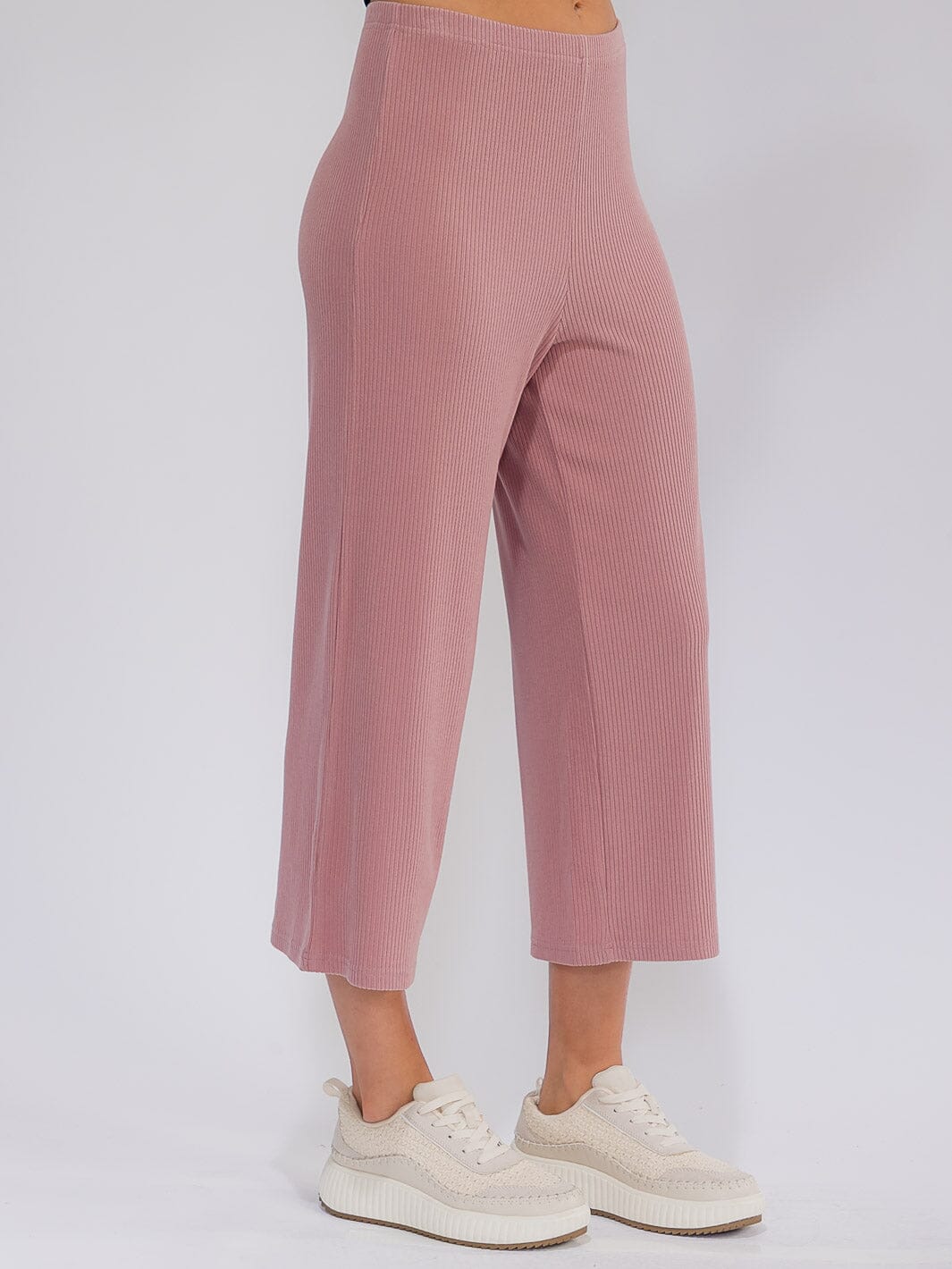 WOMEN'S ELASTIC WAIST RIBBED WIDE LEG CAPRI PANTS