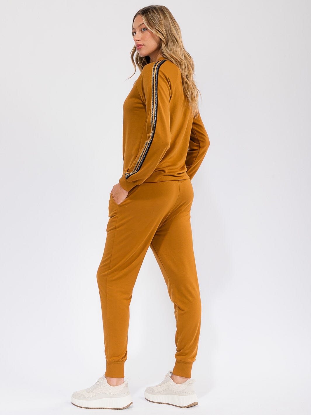 WOMEN'S ELASTIC WAIST FRONT POCKETS STRIPE DETAILED JOGGER PANTS