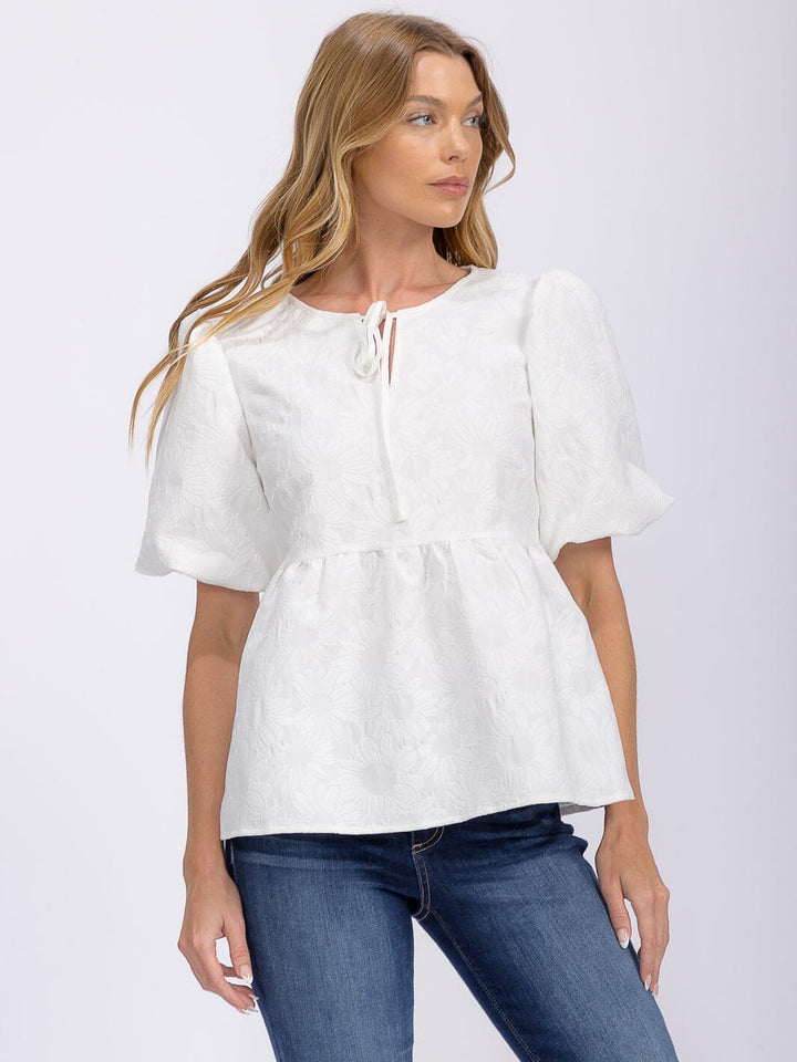 WOMEN'S SHORT PUFF SLEEVE V-NECK FLORAL DETAILED BLOUSE