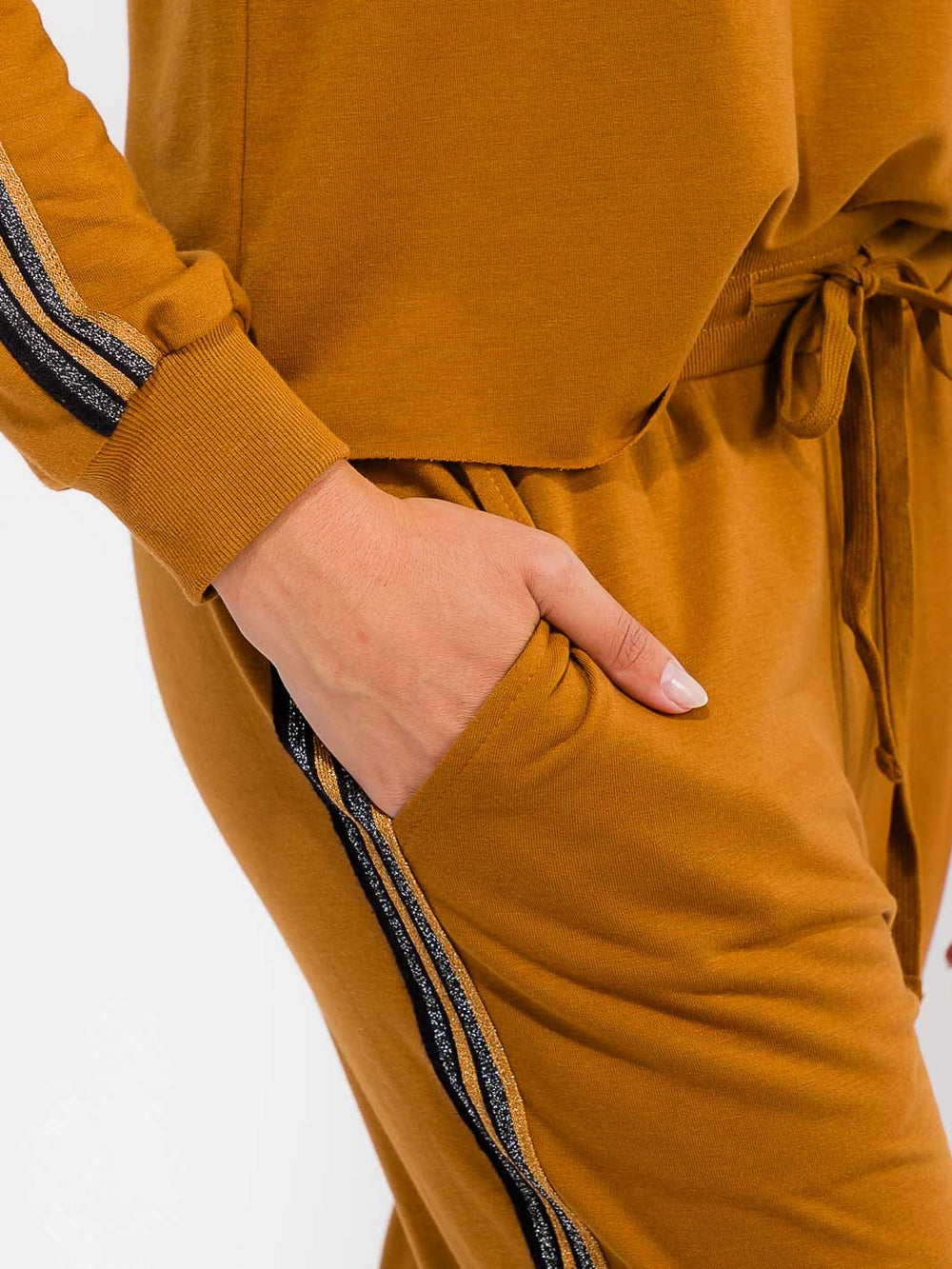 WOMEN'S ELASTIC WAIST FRONT POCKETS STRIPE DETAILED JOGGER PANTS