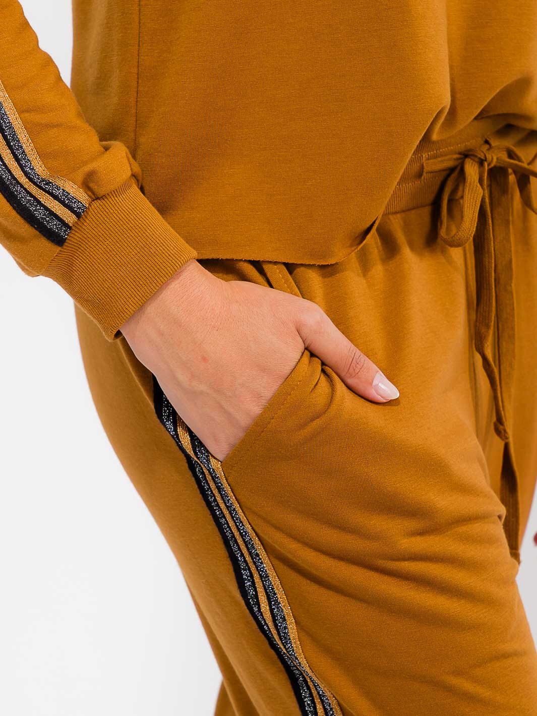 WOMEN'S ELASTIC WAIST FRONT POCKETS STRIPE DETAILED JOGGER PANTS