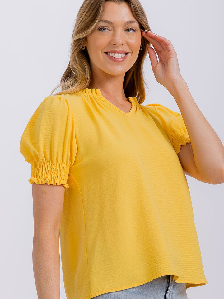 WOMEN'S SHORT PUFF SLEEVE V-NECK BLOUSE
