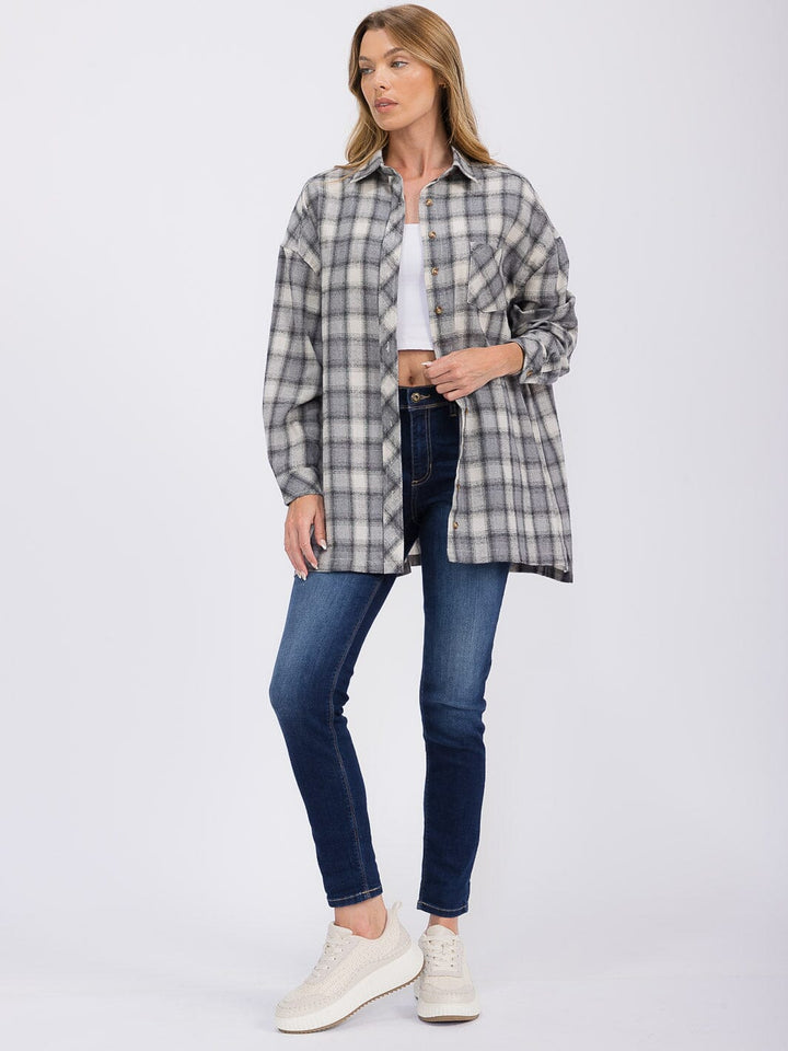 WOMEN'S LONG SLEEVE FRONT POCKET BUTTON UP PLAID SHIRT