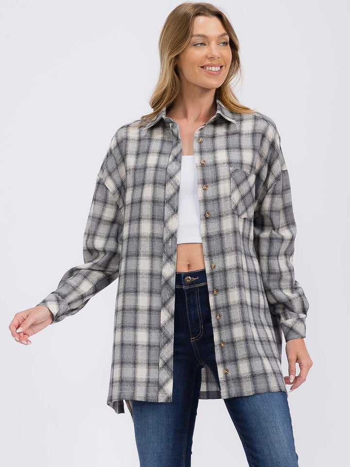 WOMEN'S LONG SLEEVE FRONT POCKET BUTTON UP PLAID SHIRT